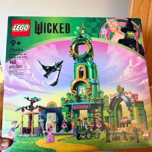 LEGO Wicked Welcome to Emerald City Set 75684